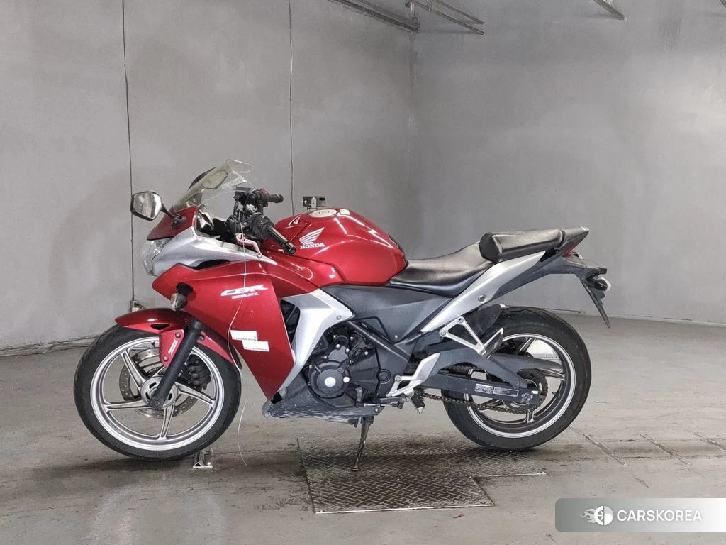 Проданный Honda CBR250R 2011 из Японии, фото 2
