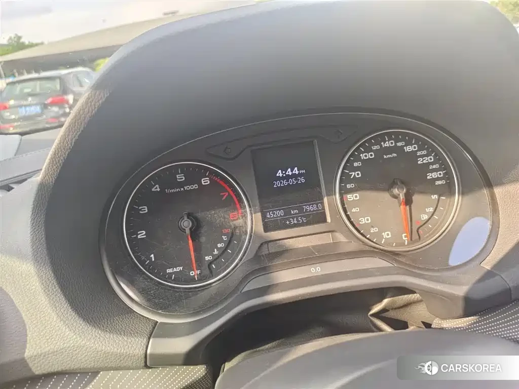 Audi Q2L id 4599724 из Китая 9