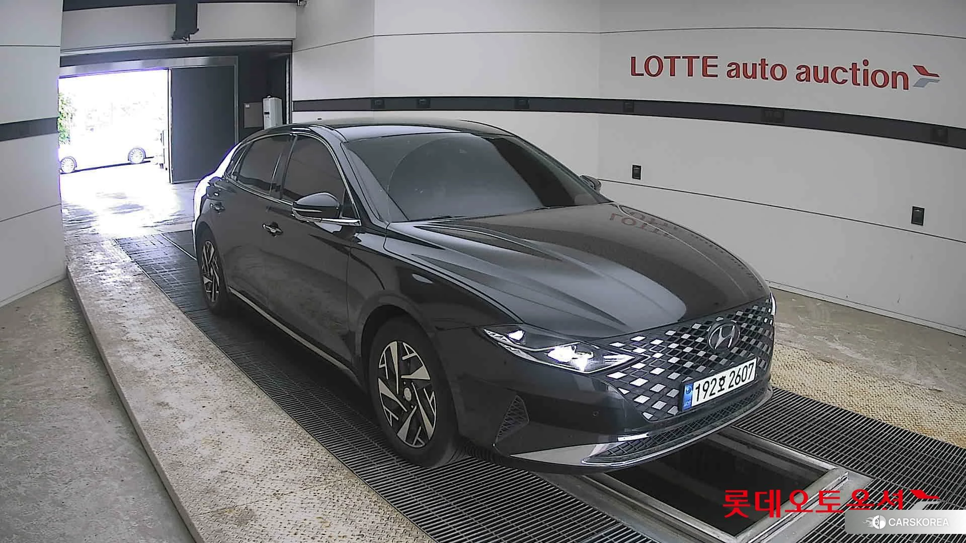 Hyundai Grandeur Hybrid id 4289364 из Кореи 12