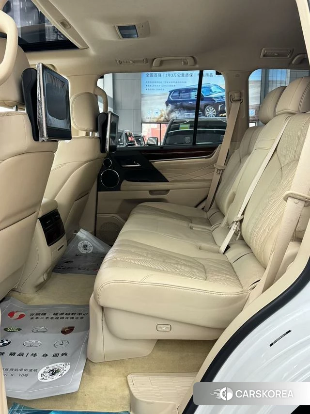 Lexus LX id 4273766 из Китая 8