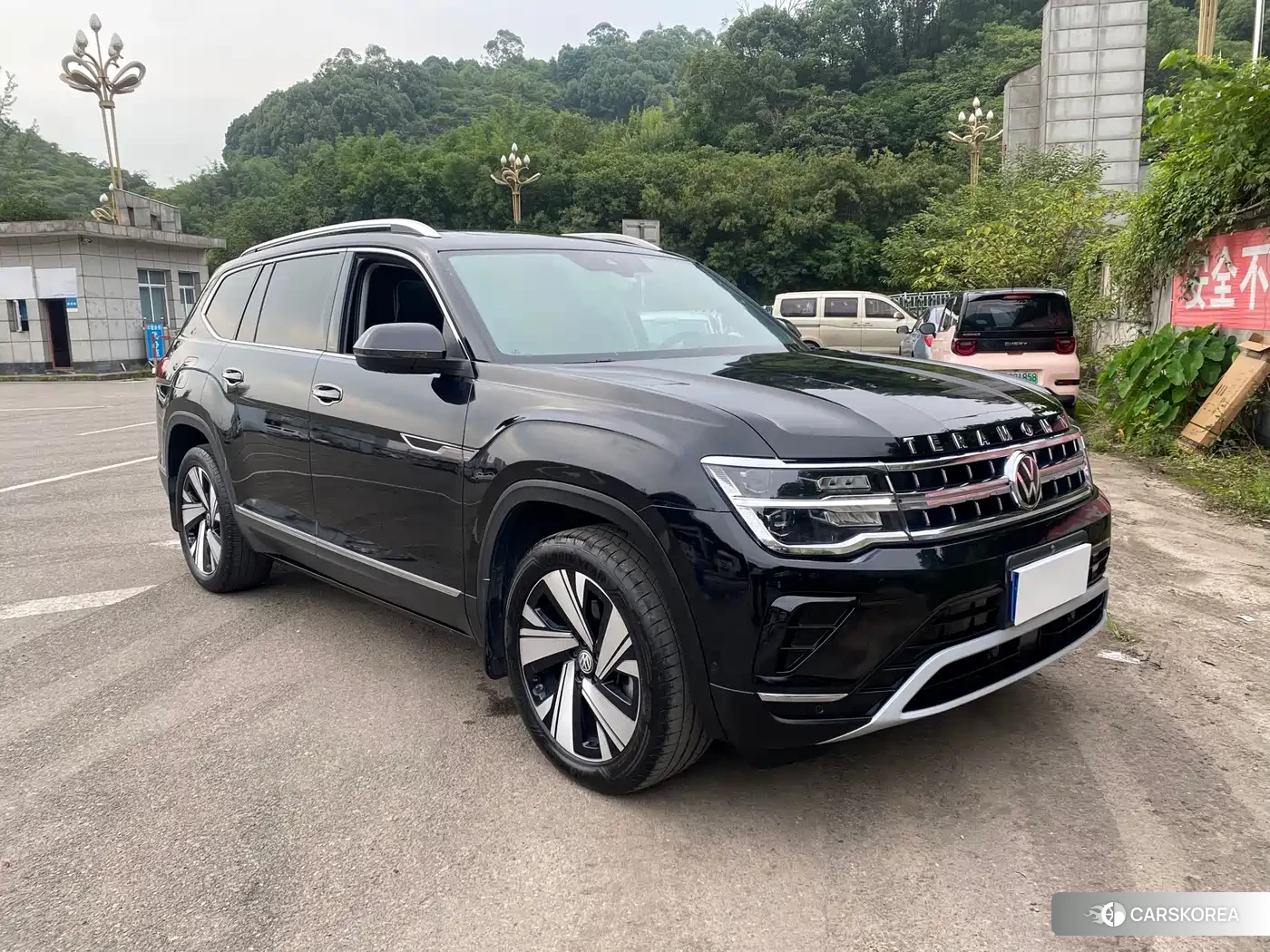 Volkswagen Tourang 2024 Черный из Китая, фото 2