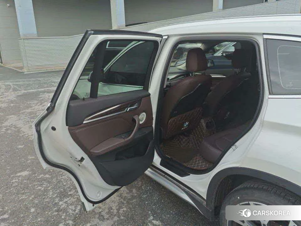 BMW X1 2020 Белый из Китая, фото 2