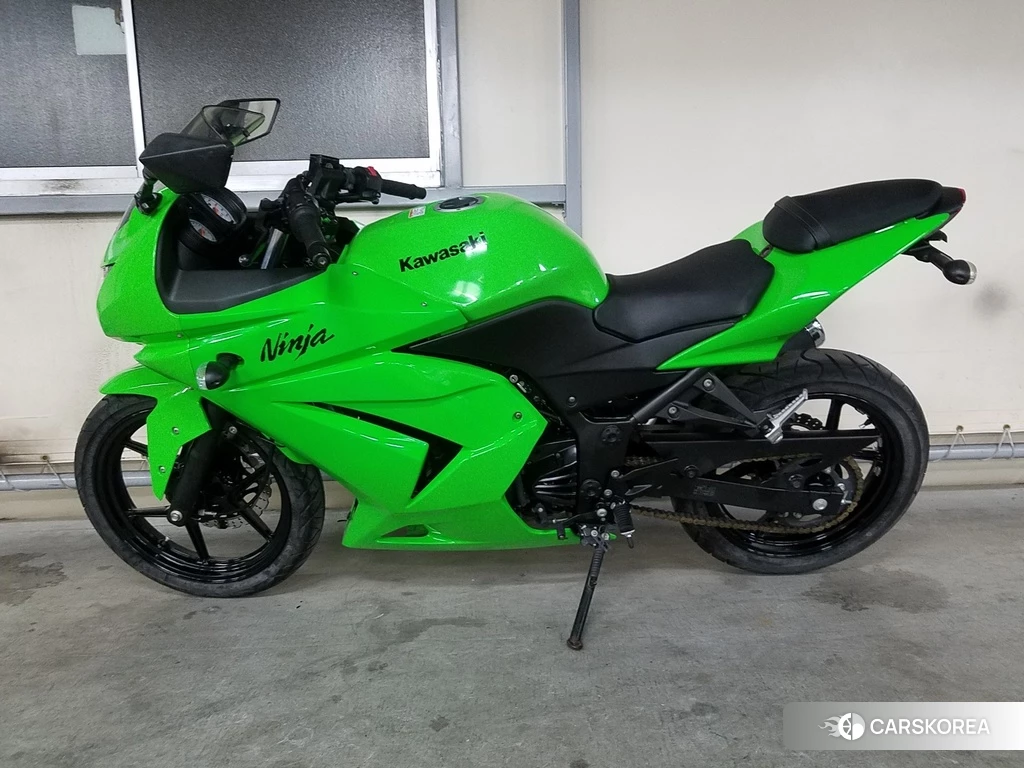 Проданный Kawasaki NINJA 250R 2012 из Японии