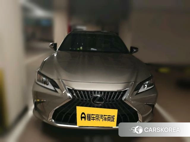 Lexus ES 2021 Серебристо-серый из Китая, фото 2
