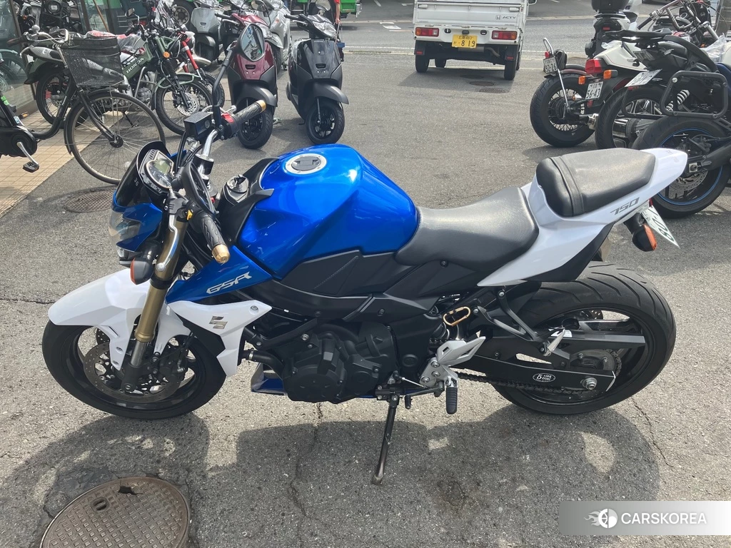 Проданный Suzuki GSR750 ABS 2013 из Японии, фото 2