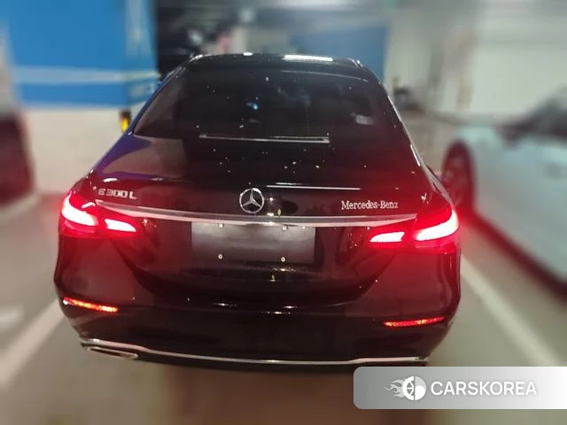 Mercedes-Benz E-class 2021 Черный из Китая, фото 2