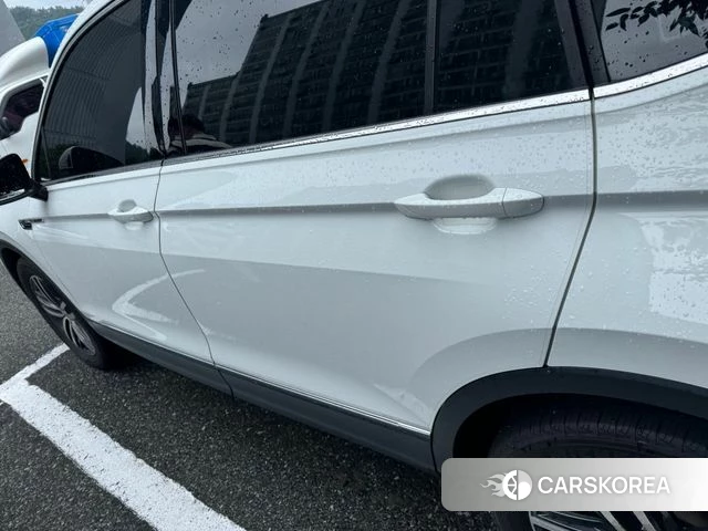 Volkswagen Tiguan Allspace 2020 Белый из Кореи, фото 6