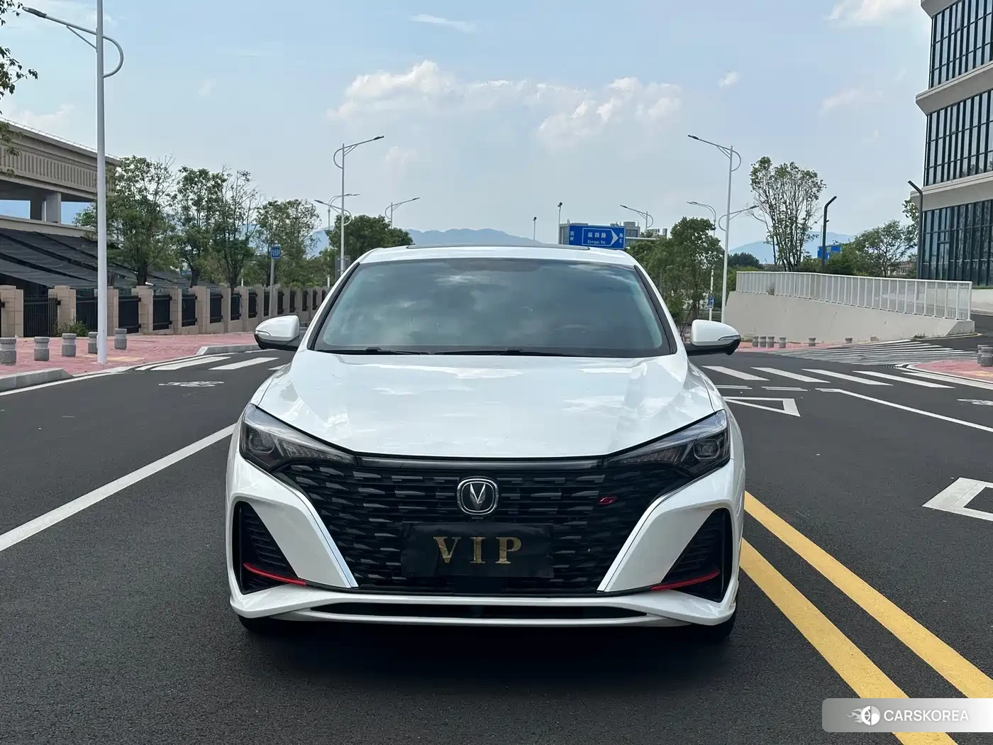 Chang'an Yidong 2023 Белый из Китая, фото 2