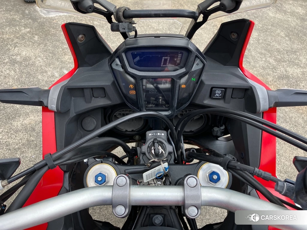 Проданный Honda CRF1000L AFRICA TWIN 2016 из Японии, фото 2