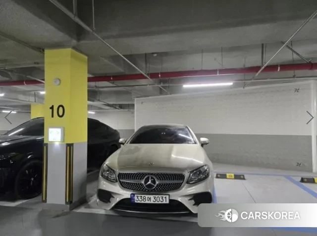 Mercedes-Benz E-Class W213 2018 Песочный из Кореи, фото 2