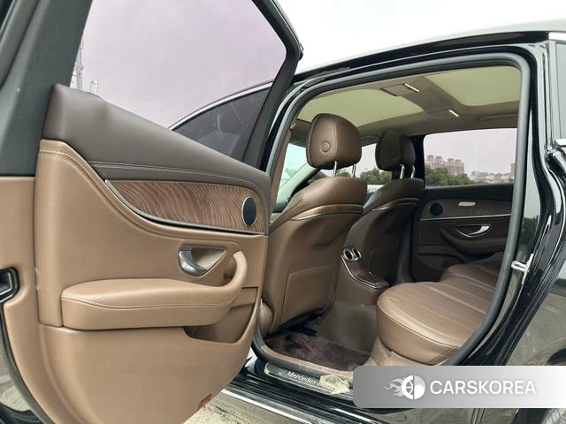 Mercedes-Benz E-class id 4313404 из Китая 8