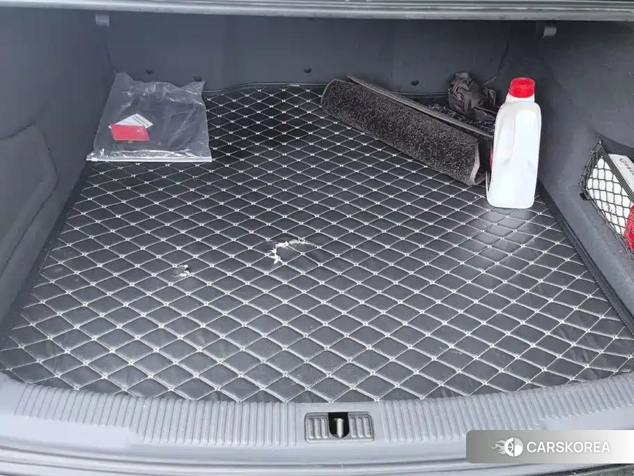 Audi A6L id 4600843 из Китая 7