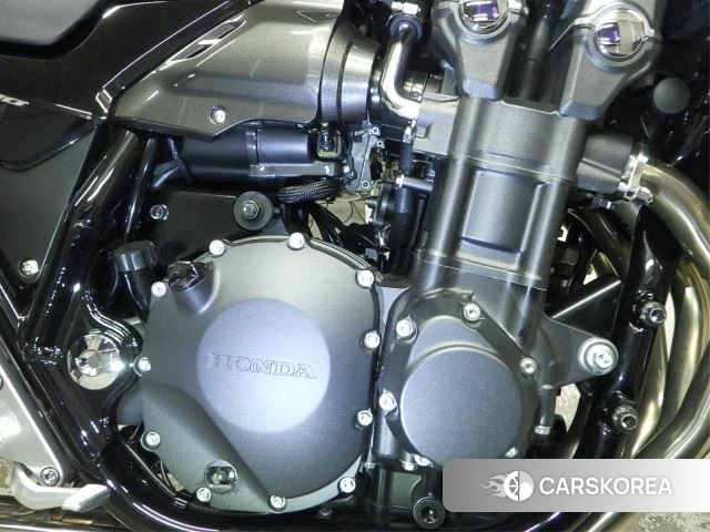 Engine photo