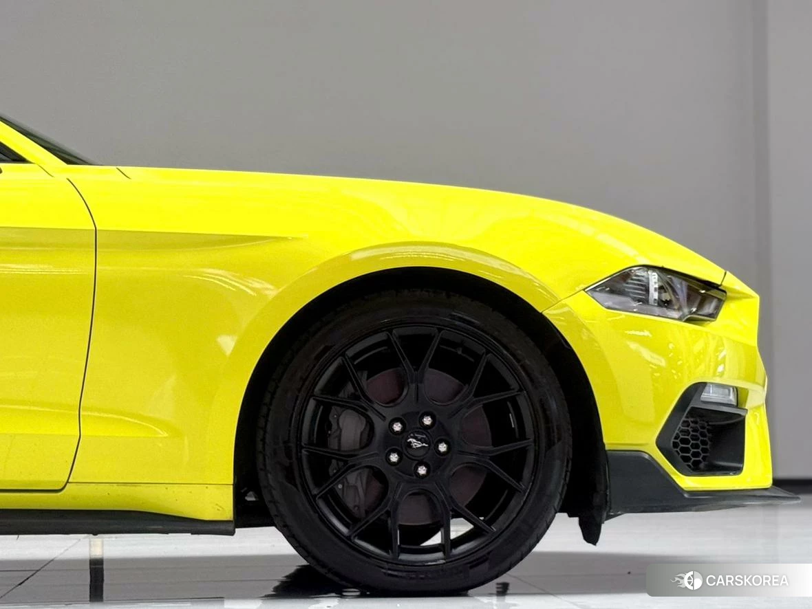 Ford Mustang 2021 Желтый из Китая, фото 2