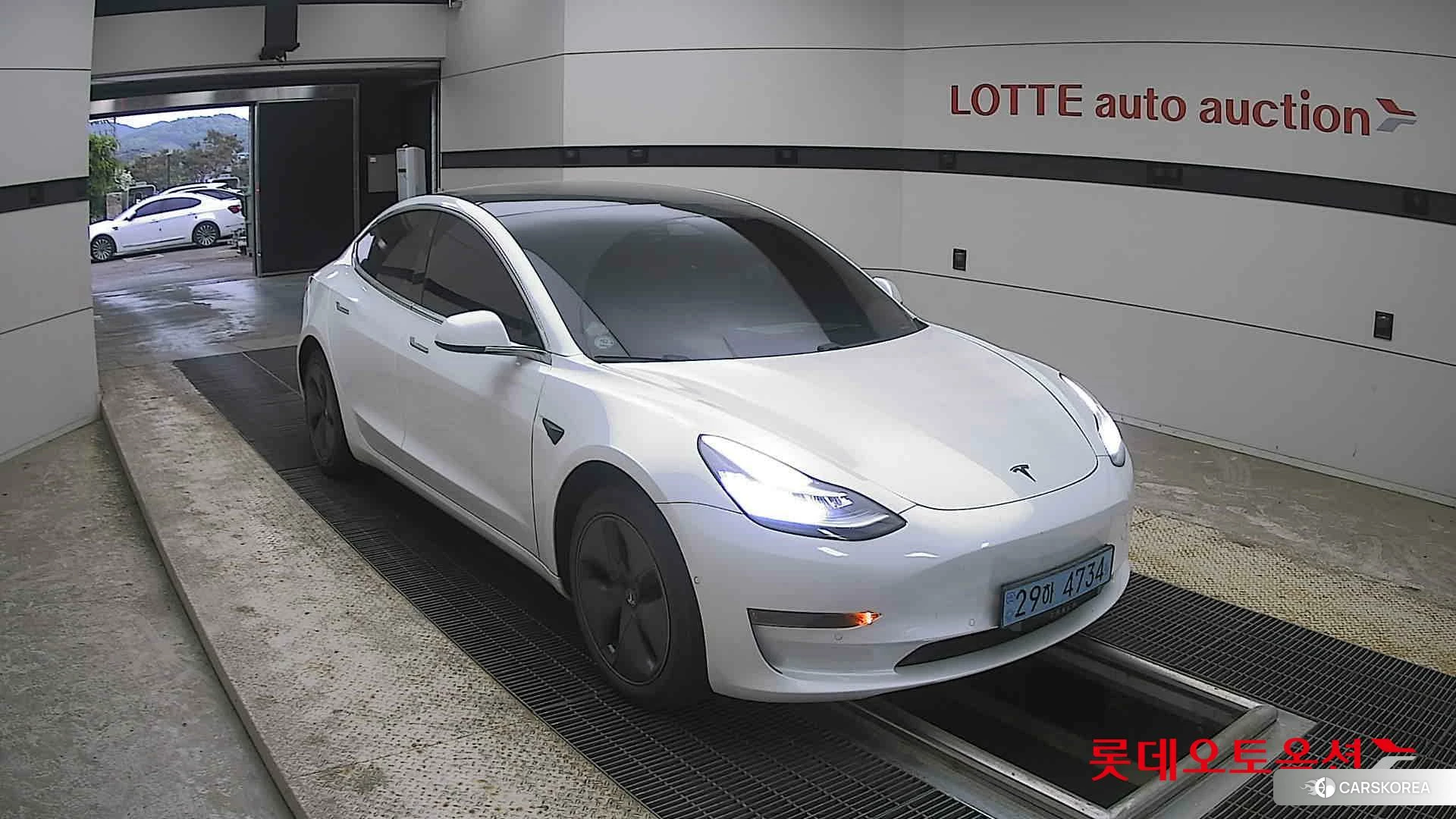 Tesla Model 3 Standard Range Plus RWD id 4289296 из Кореи 12