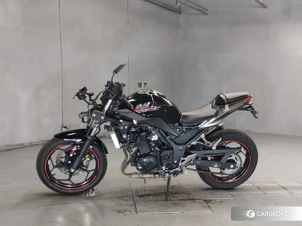 Проданный Kawasaki NINJA 250 2013 из Японии