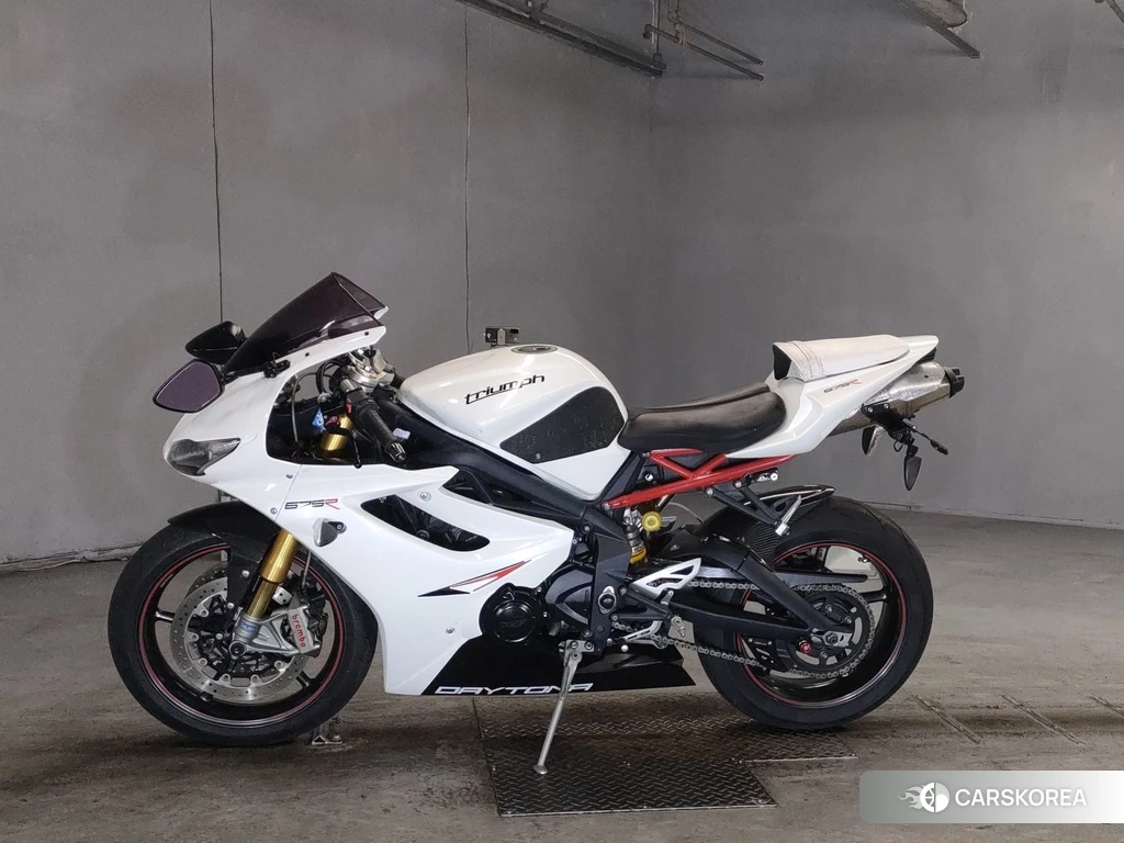 Проданный Triumph DAYTONA 675R 2012 из Японии, фото 2