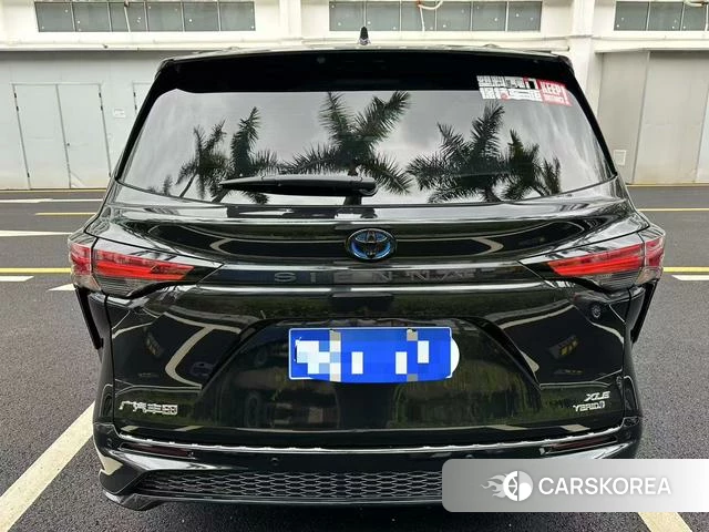 Toyota Saina 2022 Черный из Китая, фото 2