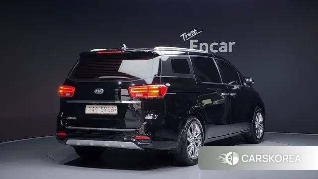 Kia The New Carnival id 3661874 из Кореи 12