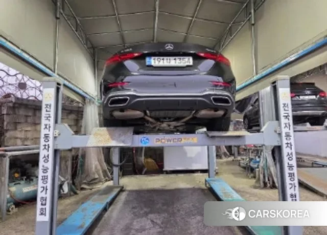 Mercedes-Benz C-Class W206 2023 Черный из Кореи, фото 2