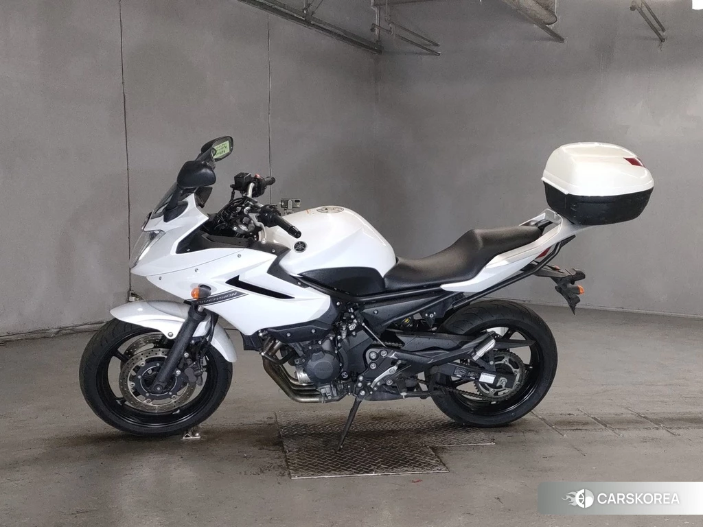 Проданный Yamaha XJ6 DIVERSION 2011 из Японии