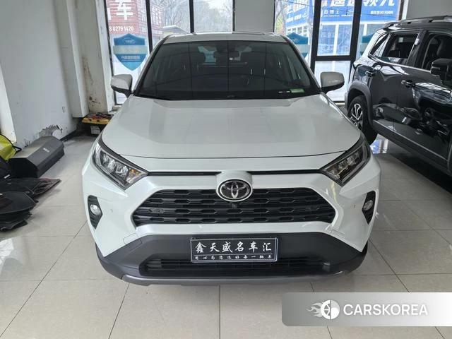Toyota RAV4 Rongfang 2023 Белый из Китая, фото 2