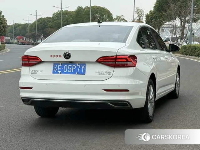 Volkswagen Lavida 2021 Белый из Китая, фото 2