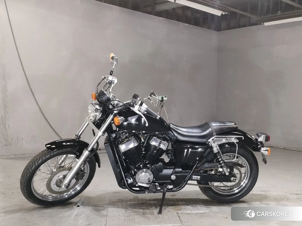 Проданный Honda VT400S 2011 из Японии
