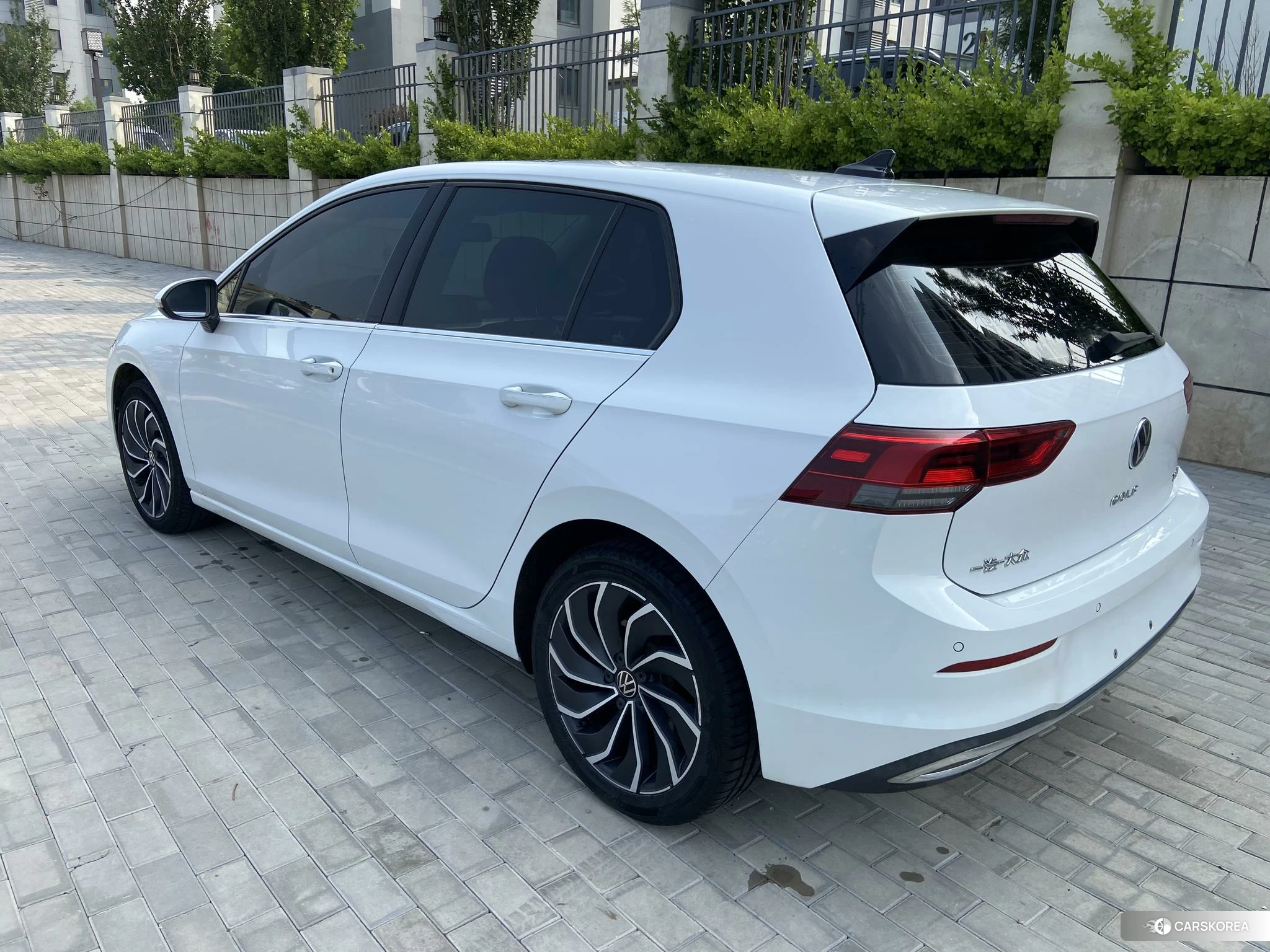 Volkswagen Golf 2021 Белый из Китая, фото 2