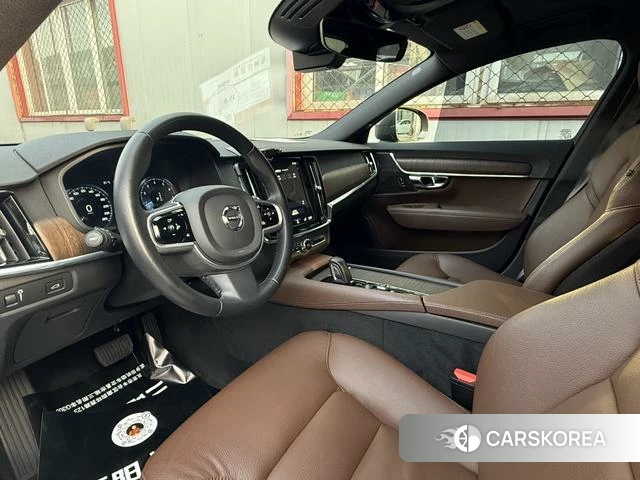 Volvo V90 2021 Коричневый из Китая, фото 2