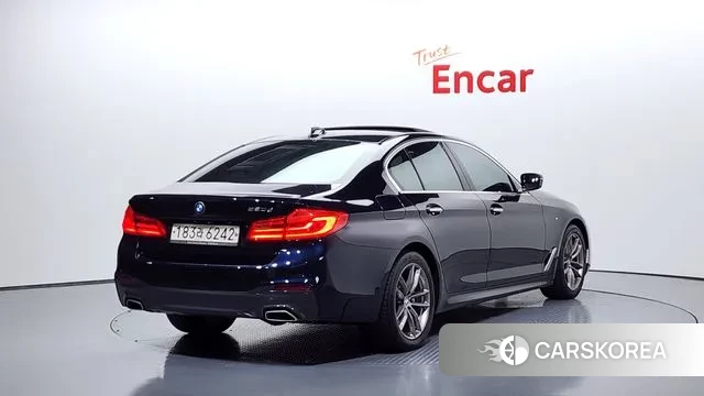 BMW 5 Series (G30) id 3460167 из Кореи 12