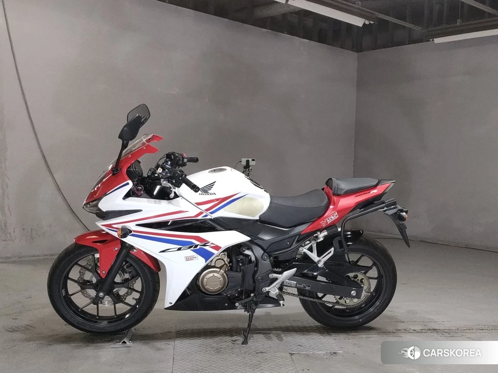 Проданный Honda CBR400R 2016 из Японии