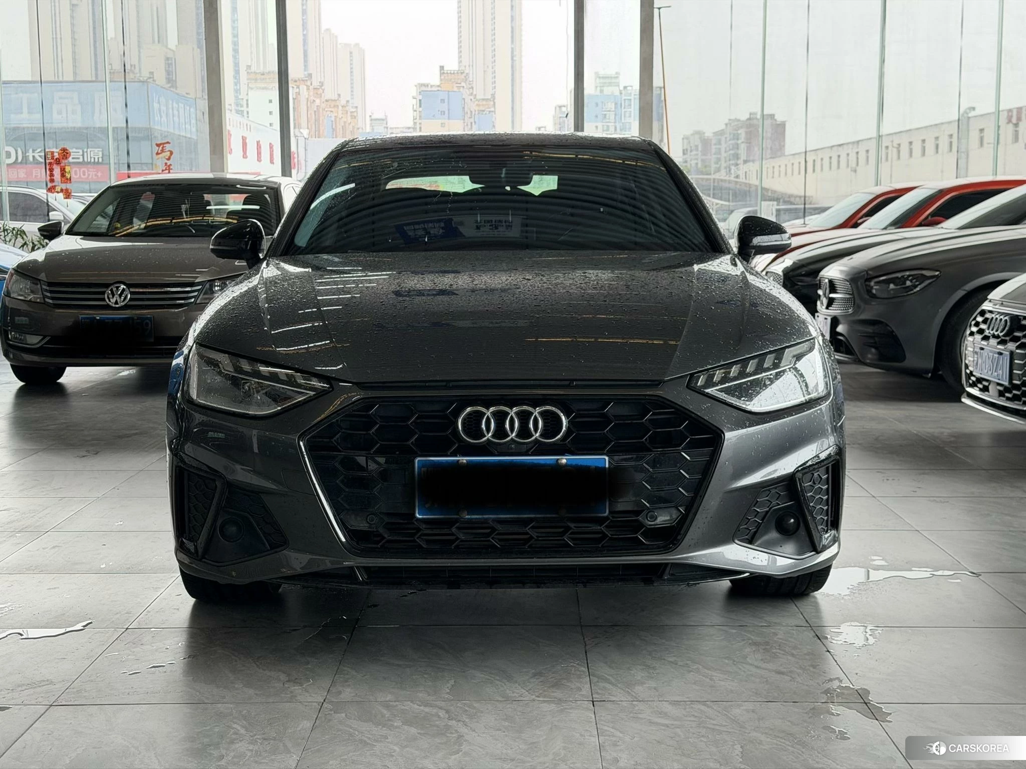 Audi A4L 2021 Темно-серый из Китая, фото 2
