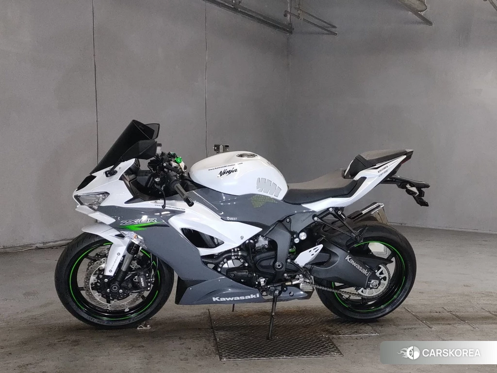 Проданный Kawasaki ZX-6R NINJA 2021 из Японии, фото 2