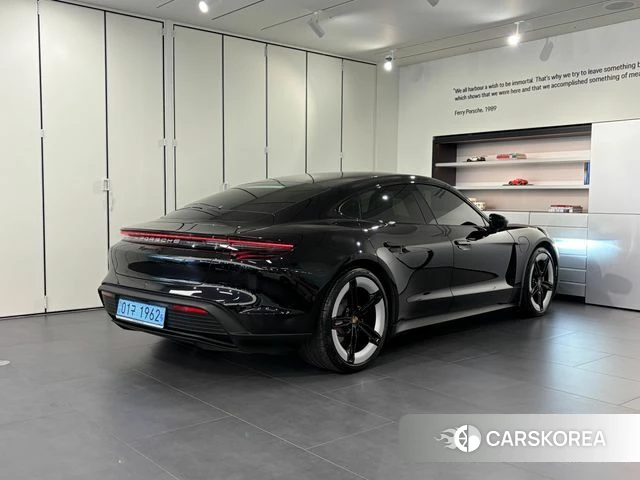 Porsche Taycan 2025 Черный из Кореи, фото 4