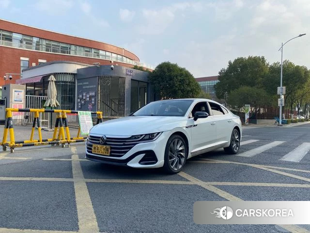 Volkswagen CC 2023 Белый из Китая, фото 2