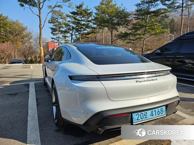 Porsche Taycan 2023 Серебристо-серый из Кореи, фото 2