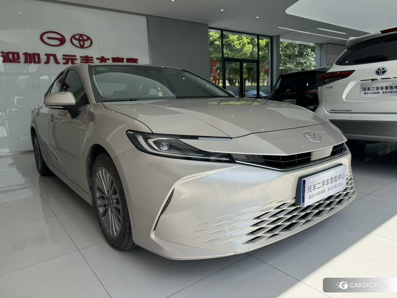Toyota Camry id 4493100 из Китая 12