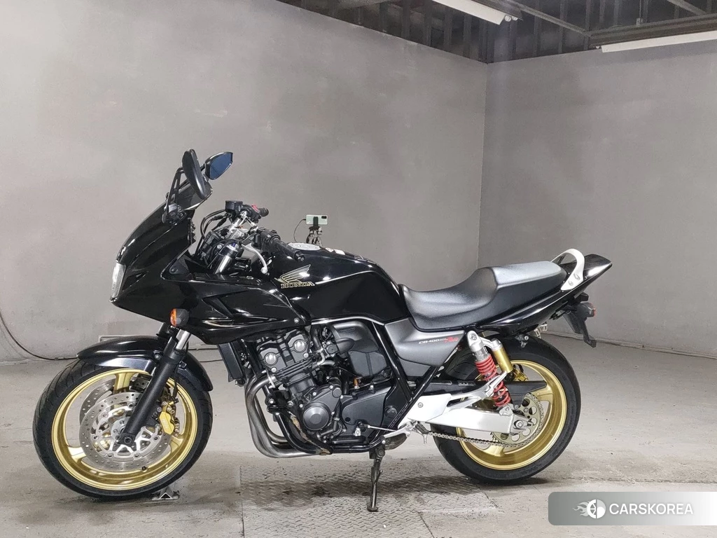 Проданный Honda CB400SF BOLDOR 2012 из Японии