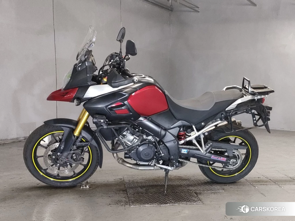 Проданный Suzuki V-STROM DL1000 2017 из Японии, фото 2