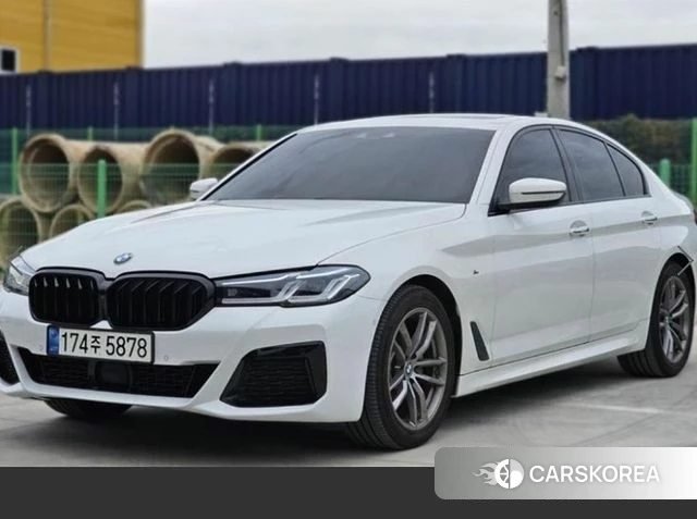 BMW 5 Series (G30) 2018 Белый из Кореи, фото 2