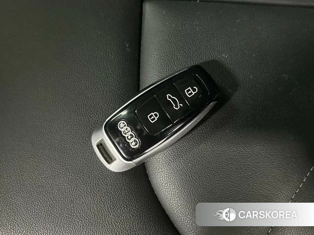 Audi Q3 Sportback id 4380381 из Китая 12