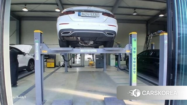 Mercedes-Benz E-Class W213 2021 Белый из Кореи, фото 2