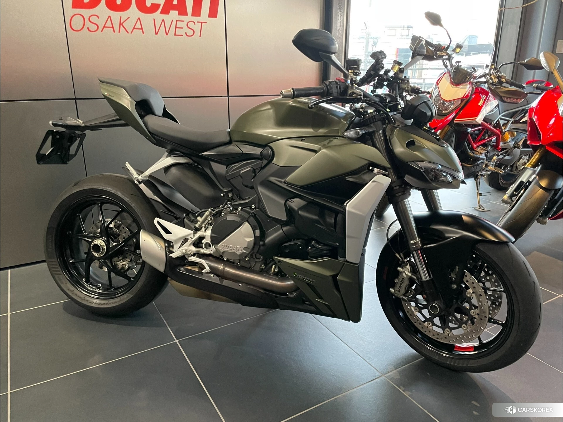 Ducati STREETFIGHTER V2 2024 из Японии, фото 3
