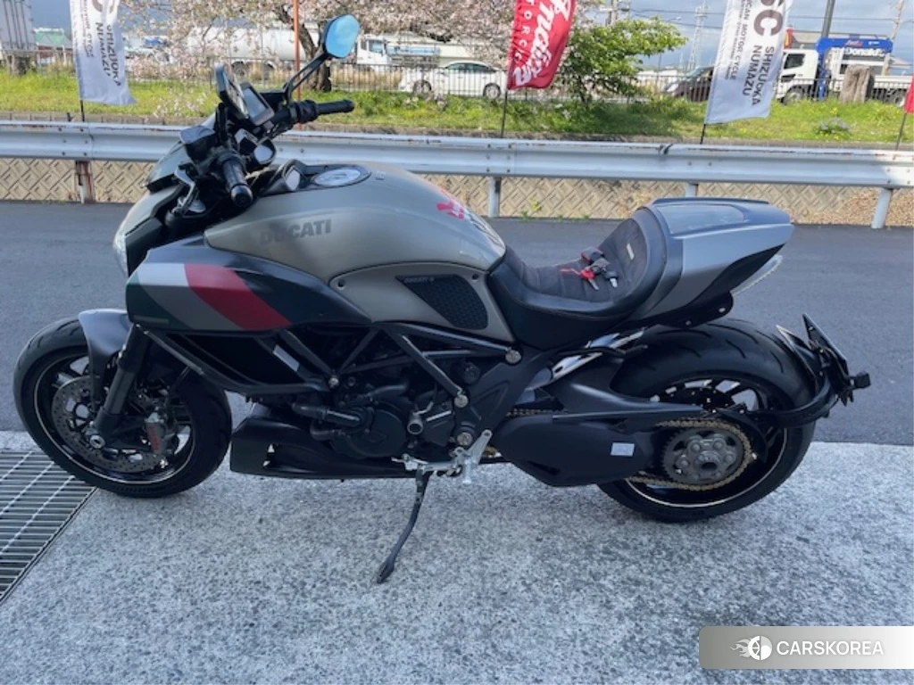 Проданный Ducati DIAVEL 2015 из Японии, фото 2