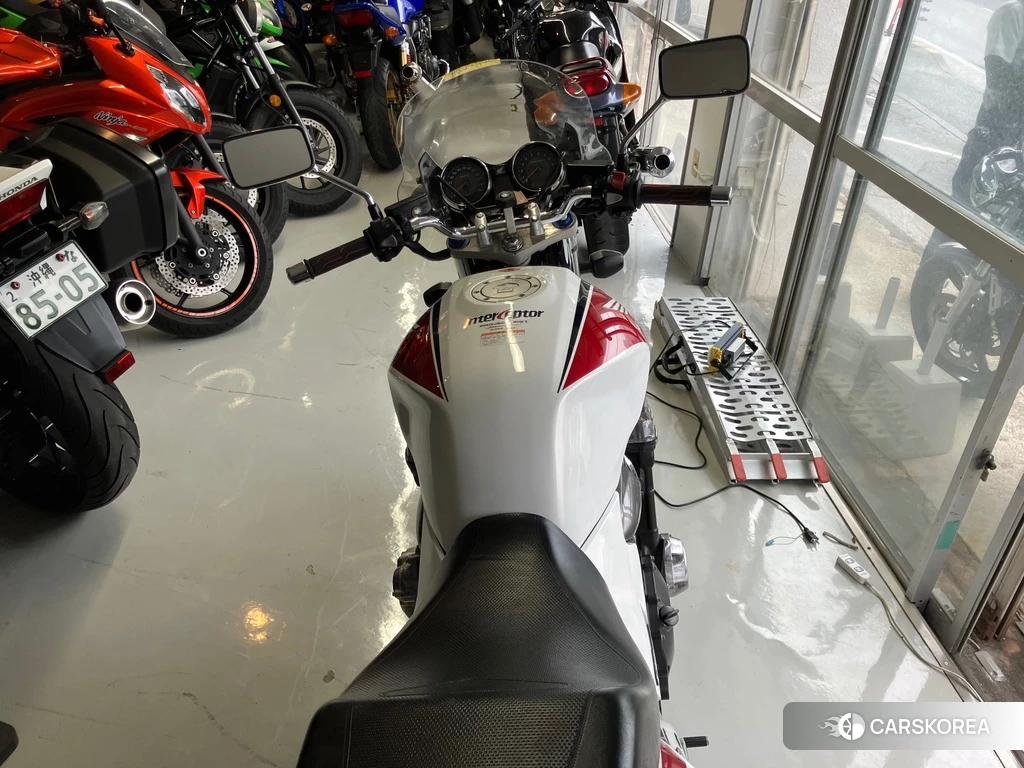 Проданный Honda CB1300SF 2010 из Японии, фото 2