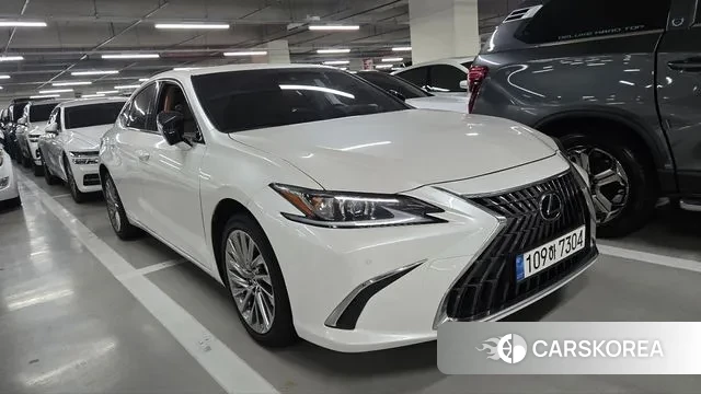 Lexus ES300h 7th generation 2023 Белый из Кореи, фото 6