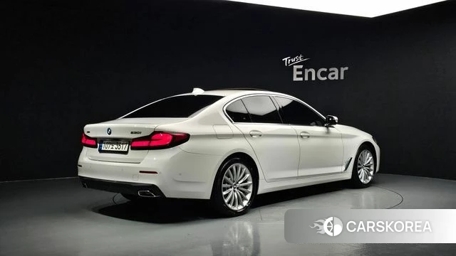 BMW 5 Series (G30) id 4561321 из Кореи 12