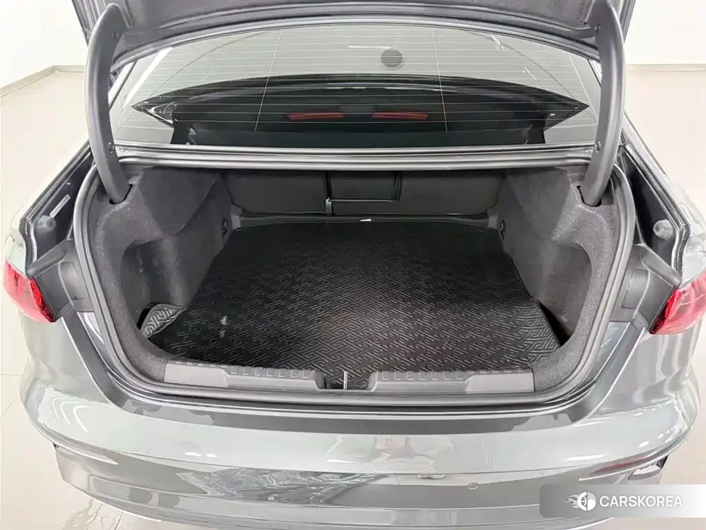 Audi A3 2022 Silver/gray из Китая, фото 2