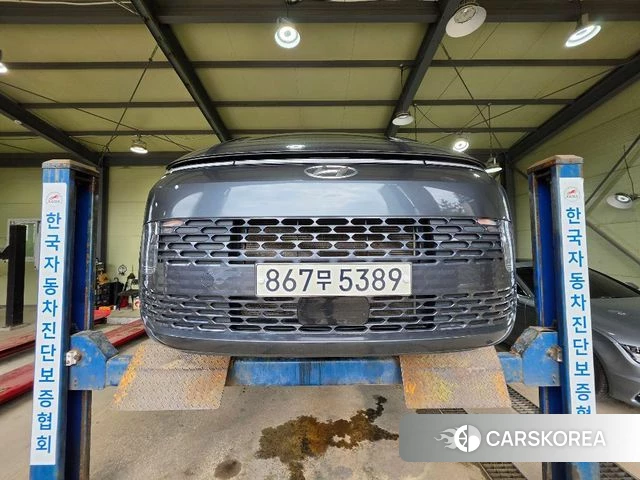 Hyundai Staria 2023 Черный из Кореи, фото 2